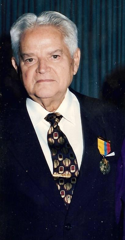 Dr. Luis Baquerizo Amador, fundador de LABAQ Laboratorios Baquerizo S.A.